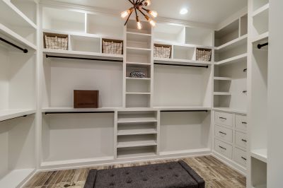 Walk-In Closet Integration